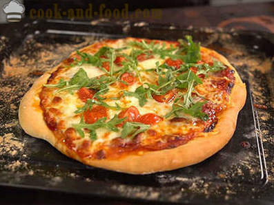 Pizza med røget pølse - den nemmeste opskrift