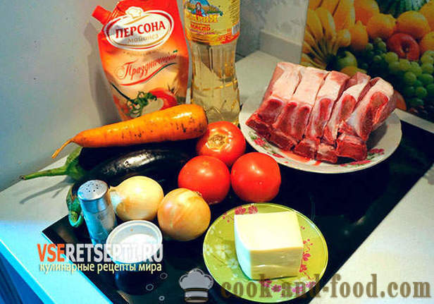 Svinekød bøf med grøntsager og ost i ovnen