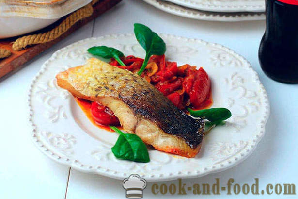 Fisk bagt med grøntsager i ovnen