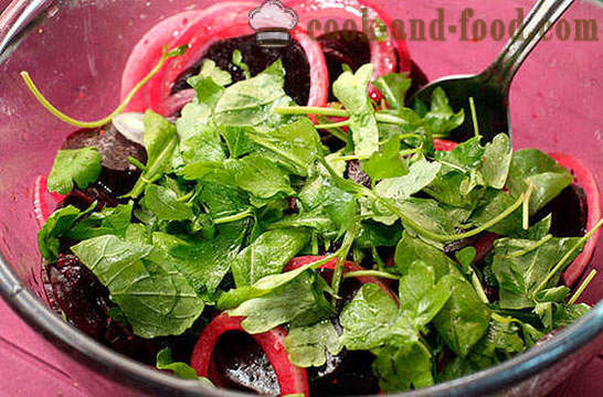 Salat af rødbeder og løg