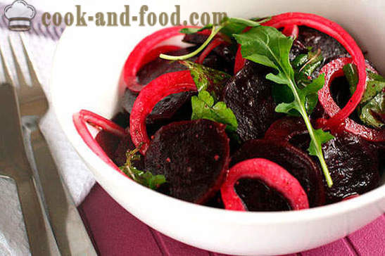 Salat af rødbeder og løg