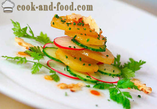 Vegetabilsk kartoffelsalat med agurk og radise opskrift