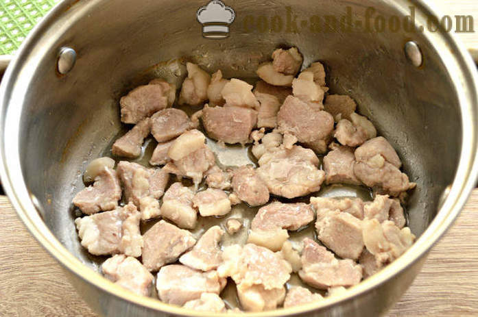 Velsmagende svinekød sovs med mel - hvordan man kan tilberede kød sovs svinekød til boghvede, trin for trin opskrift fotos