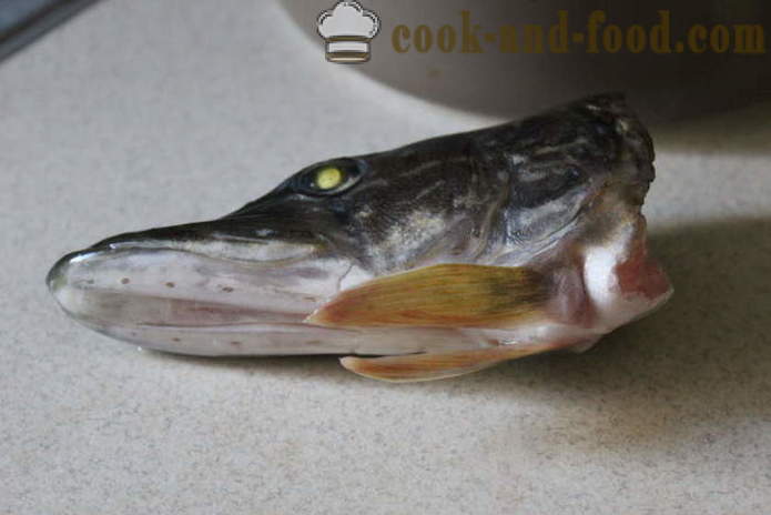 Fiskesuppe med gedde hoved pisket op - hvordan man laver fiskesuppe fra en gedde hurtigt, trin for trin opskrift fotos