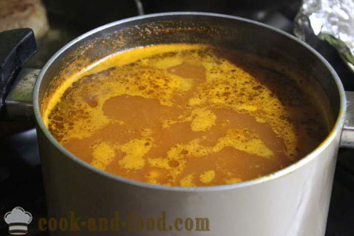Kartoffel suppe med kødboller og tomatpuré - hvordan man laver tomatsuppe med kødboller, med en trin for trin opskrift fotos