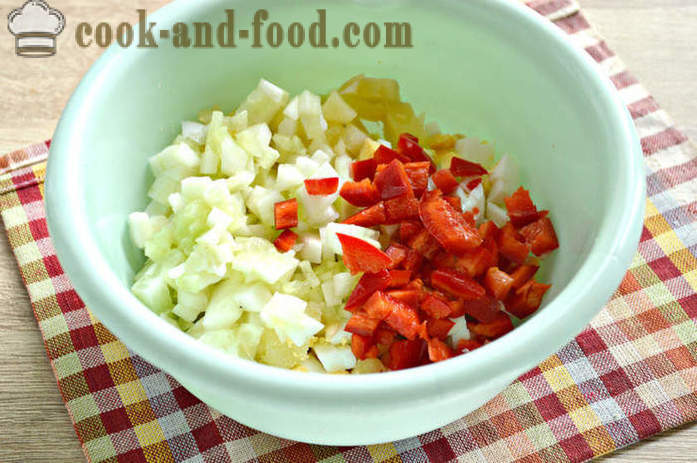 Koreansk salat af gulerødder og peberfrugt, kartofler og pølse - hvordan man laver en salat af koreanske gulerødder og peberfrugter, en trin for trin opskrift fotos