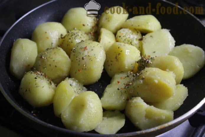 Varm champignon salat med kartofler - hvordan man laver en varm kartoffel salat med svampe, en trin for trin opskrift fotos
