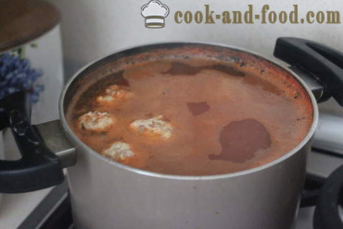 Enkel rød linsesuppe med kødboller og tomat - hvordan man laver suppe af røde linser, med en trin for trin opskrift fotos