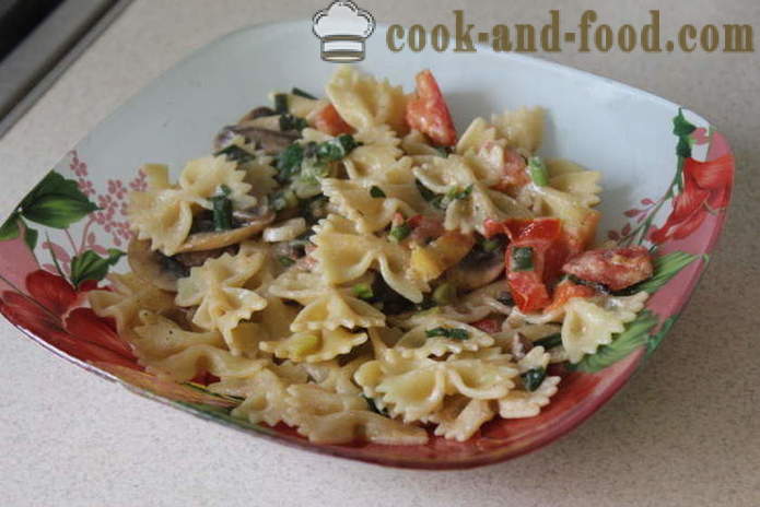 Pasta med tomater, basilikum og svampe - hvordan at tilberede en champagneproplukke pasta med basilikum og tomater, en trin for trin opskrift fotos