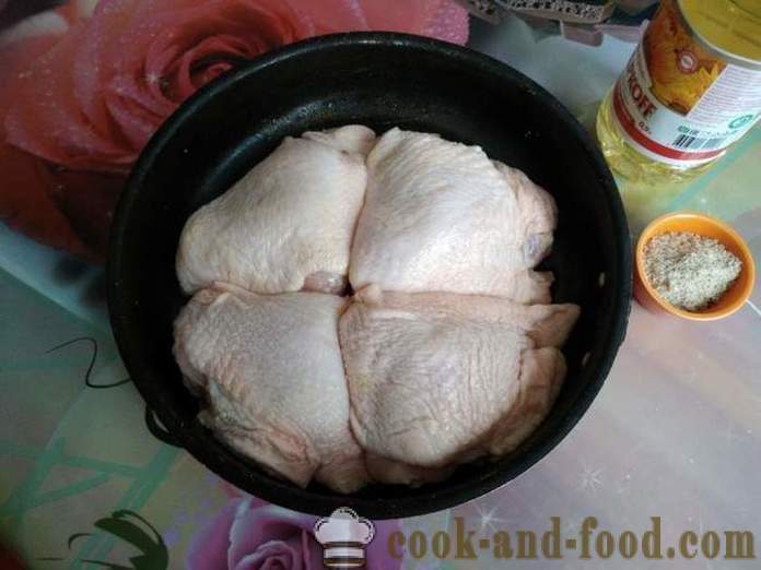 Kylling lår i ovnen - som en lækker bagt kylling lår i ovnen, med en trin for trin opskrift fotos