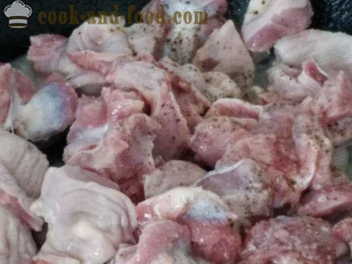 Stuvet kylling kråse i en gryde - hvordan at tilberede en lækker kylling kråse, skridt for skridt opskrift fotos