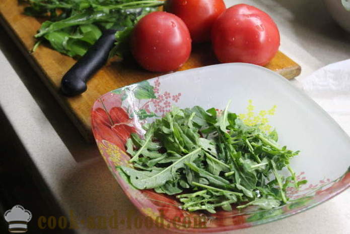 Lækker salat med arugula og tomater - hvordan man forbereder en salat af arugula, en trin for trin opskrift fotos