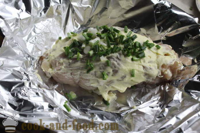 Hjemmelavet kylling roll proppet med spinat - hvordan man laver ruller af kyllingebryst i ovnen, med en trin for trin opskrift fotos