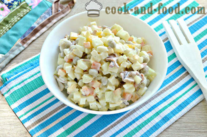Kartoffel salat med calamari dåse - hvordan man laver en salat med blæksprutte og kartofler, med en trin for trin opskrift fotos