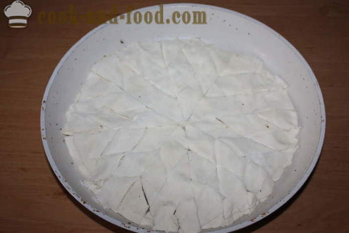 Tyrkisk baklava med valnødder - hvordan man laver baklava derhjemme, skridt for skridt opskrift fotos