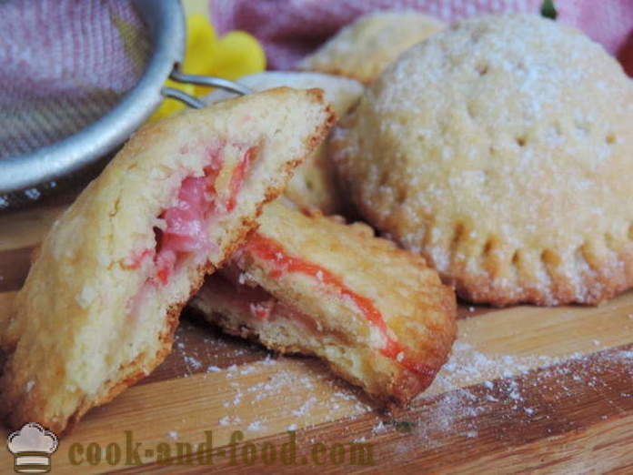 Shortbread cookies med jordbær i ovnen - hvordan man kan bage shortbread fyldt med jordbær, en trin for trin opskrift fotos