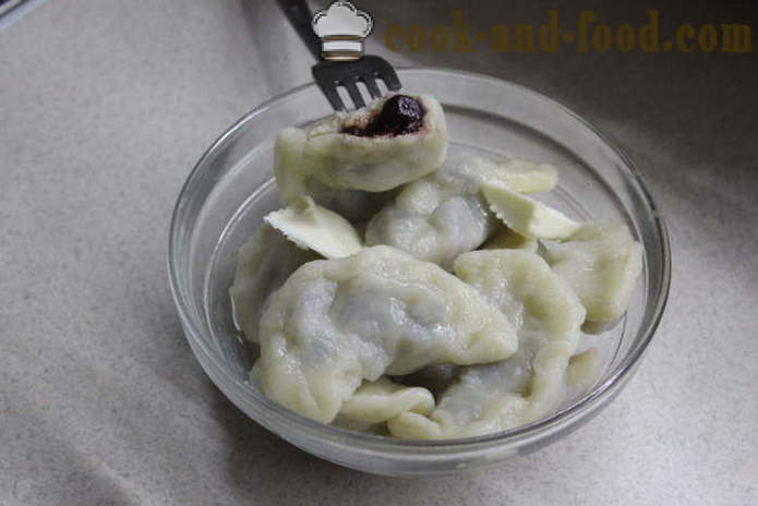 Dejen til dumplings med gær - hvordan man kan forberede dejen til boller i brød maker, en trin for trin opskrift fotos