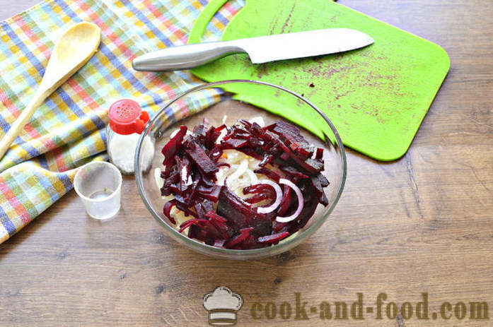 Meatless Beet salat med surkål - hvordan man kokken rødbeder salat med syltede kål, en trin for trin opskrift fotos