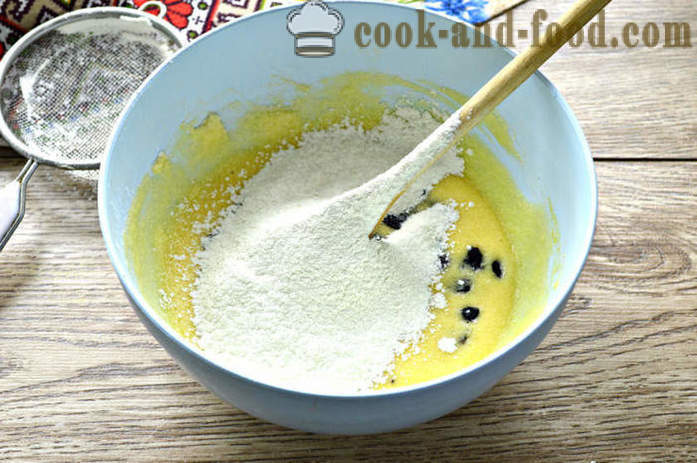 Påske kage-kage med sodavand uden gær og mælk - hvordan man laver kager i forme i ovnen, med en trin for trin opskrift fotos