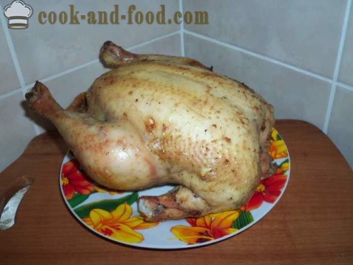 En hel kylling i ovnen i en folie - ligesom en lækker bagt kylling i ovnen helhed, en trin for trin opskrift billeder