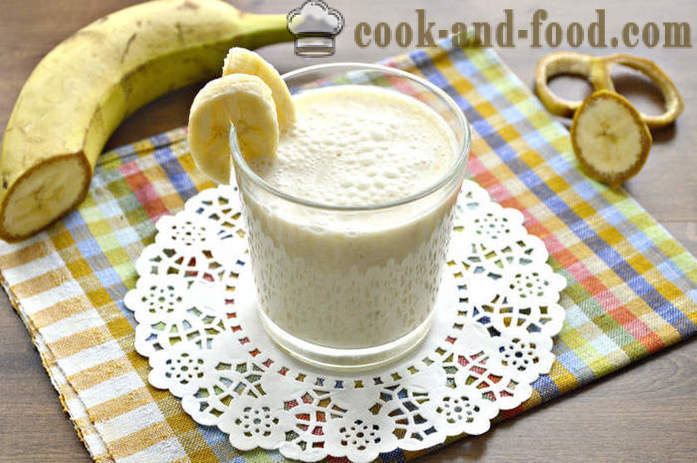 Banan smoothie med havregryn - hvordan man laver en banan smoothie med mælk og havregryn i en blender, en trin for trin opskrift fotos