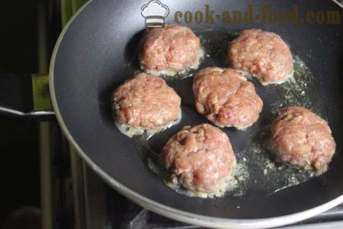 Kødboller bagt i ovnen med kartofler og grøntsager - hvordan man laver frikadellerne i ovnen, med en trin for trin opskrift fotos