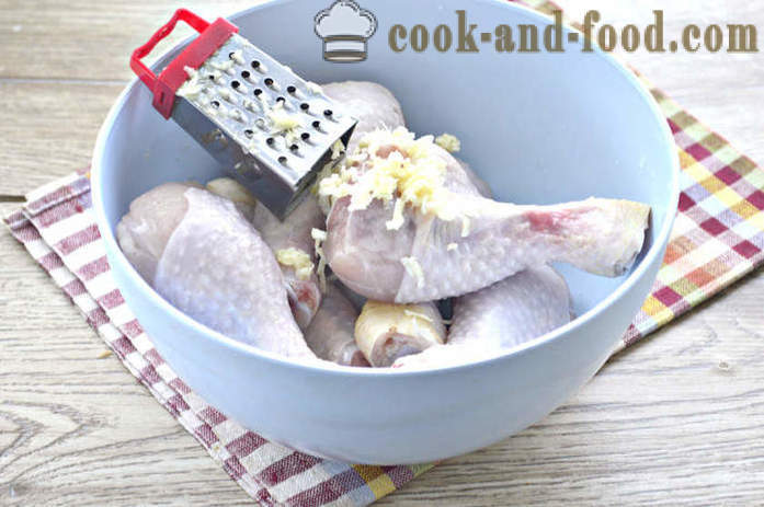Lækre kylling underlår i ovnen - som en lækker bagt kylling underlår, en trin for trin opskrift fotos