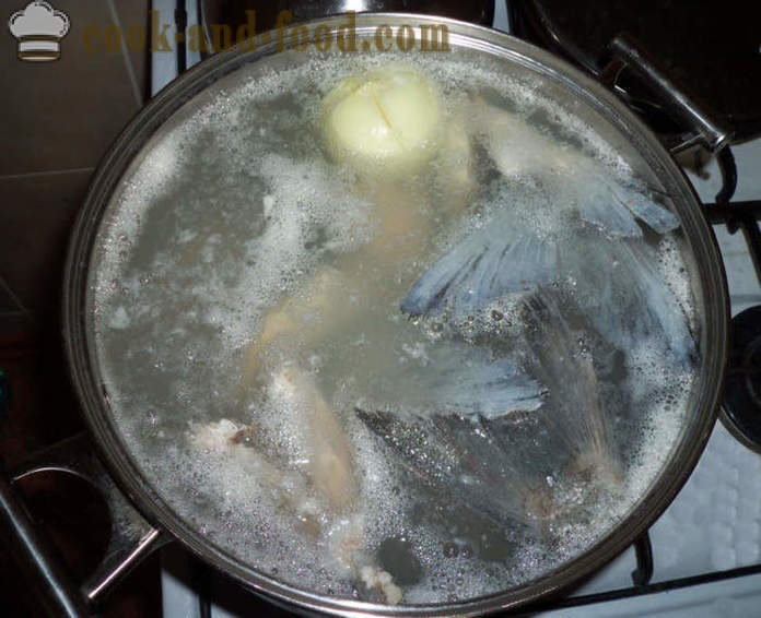 Lækker suppe af karper - hvordan man kan koge suppe af karper, med en trin for trin opskrift fotos