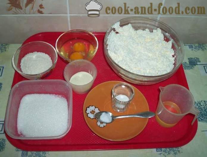 Kosten kokos ost kager uden mel - hvordan man kan gøre kosten ostemasse ost pandekager med semulje, skridt for skridt opskrift fotos