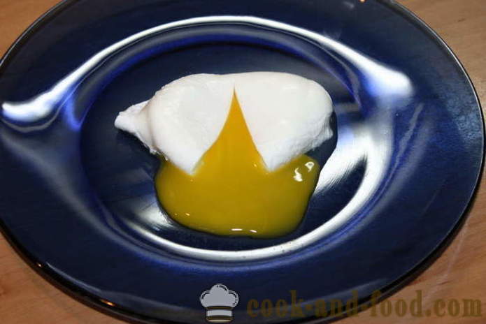 Æg pocheret i vand - hvordan man laver en fødekilde æg hjemme, trin for trin opskrift fotos