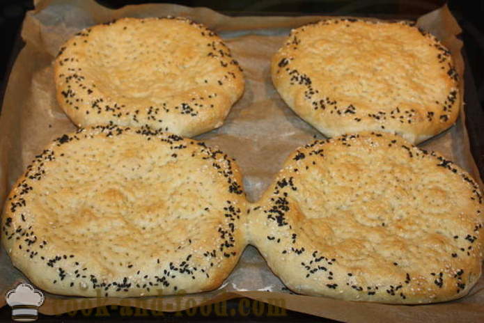 Gær kage i ovnen patyr - hvordan man tilbereder usbekiske brød derhjemme, trin for trin opskrift fotos