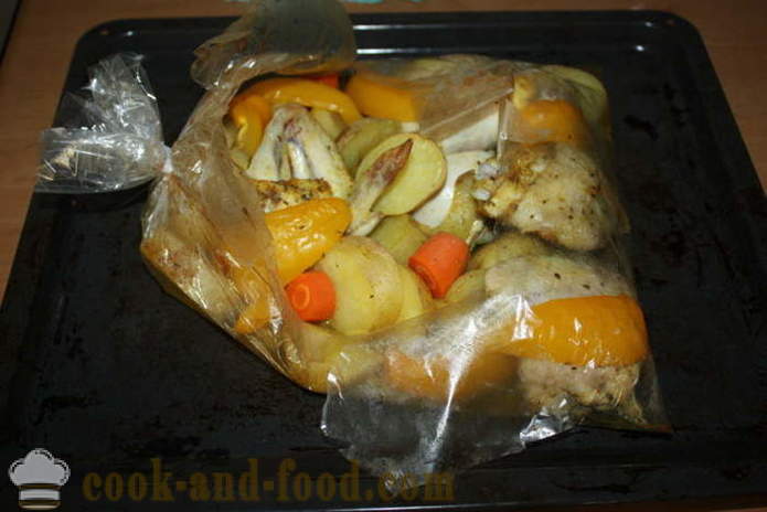 Bagte kartofler med kylling i ærmet - hvordan man kan tilberede kartofler i ovn med kylling, en trin for trin opskrift fotos