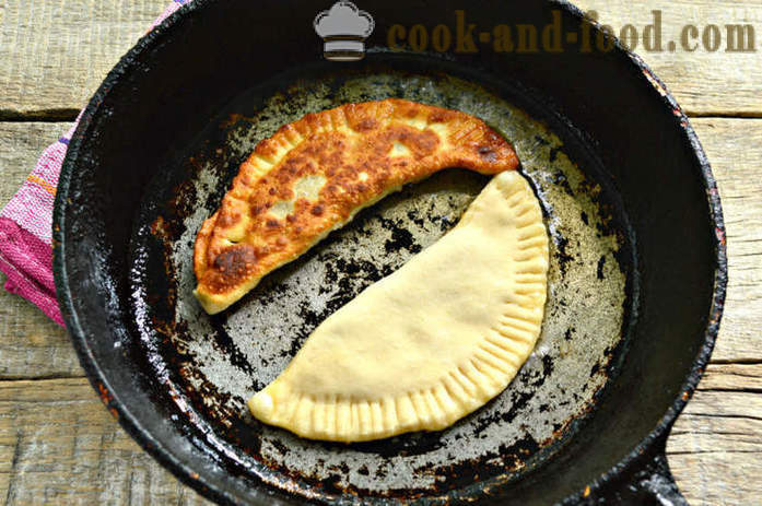 Custard pasties - hvordan man laver hjemmelavet pasties, en trin for trin opskrift fotos