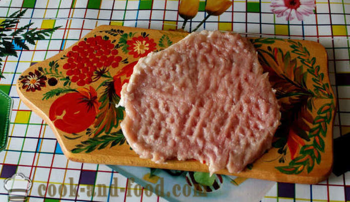 Svinekød koteletter med ost dej - hvordan man kan tilberede svinekoteletter i en stegepande, en trin for trin opskrift fotos