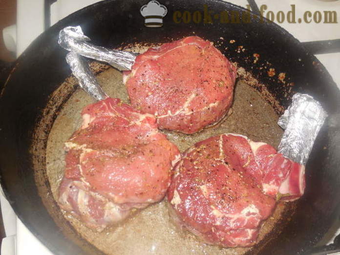 Bagt kalvekød lænd på knoglen - hvordan man kokken saftig lænd på knoglen i ovnen, med en trin for trin opskrift fotos