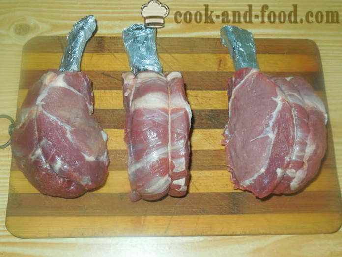 Bagt kalvekød lænd på knoglen - hvordan man kokken saftig lænd på knoglen i ovnen, med en trin for trin opskrift fotos