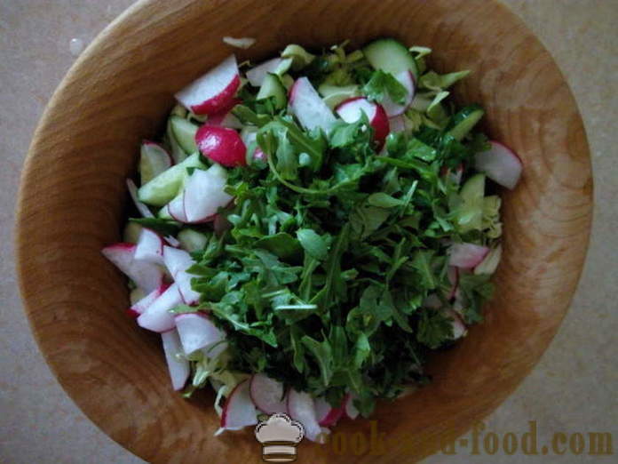 Den mest lækre salat med arugula og grøntsager - hvordan man forbereder en salat af arugula, en trin for trin opskrift fotos