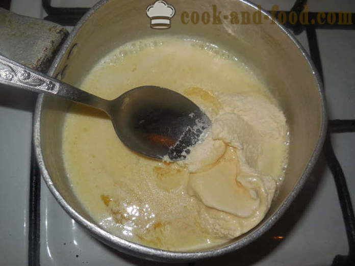 Simple multivarka påske kage med fløde og smeltet mælk - hvordan til at bage en kage i multivarka, trin for trin kage enkel opskrift og foto