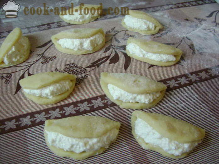 Sochniki med ost fra mørdej - hvordan at lave mad sochniki med ost derhjemme, trin for trin opskrift fotos