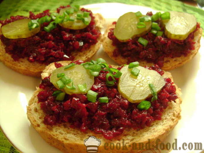 Lækker Caviar fra roer med løg og agurk - hvordan man laver æg med rødbeder i en gryde, med en trin for trin opskrift fotos