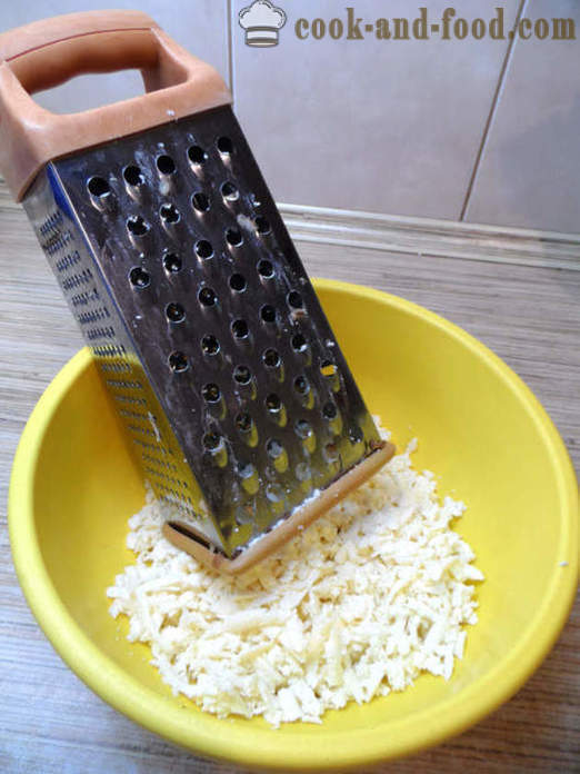 Khachapuri i Imereti ost - hvordan man laver tortillas med ost i en stegepande, en trin for trin opskrift fotos