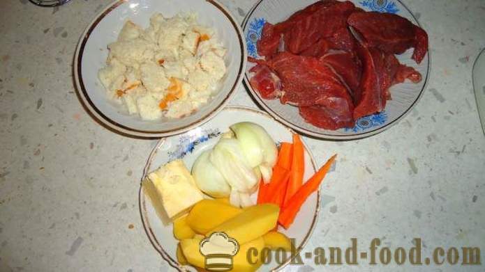 Kosten koteletter af kalvekød med gulerødder og løg - hvordan man laver en lækker kalvekød koteletter, en trin for trin opskrift fotos