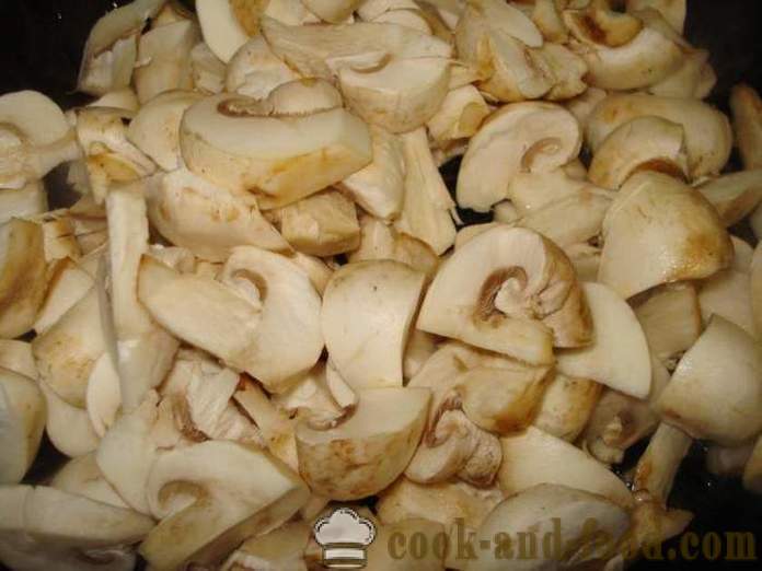 Friske svampe stegt i en gryde - hvordan man laver stegt svampe, en trin for trin opskrift fotos
