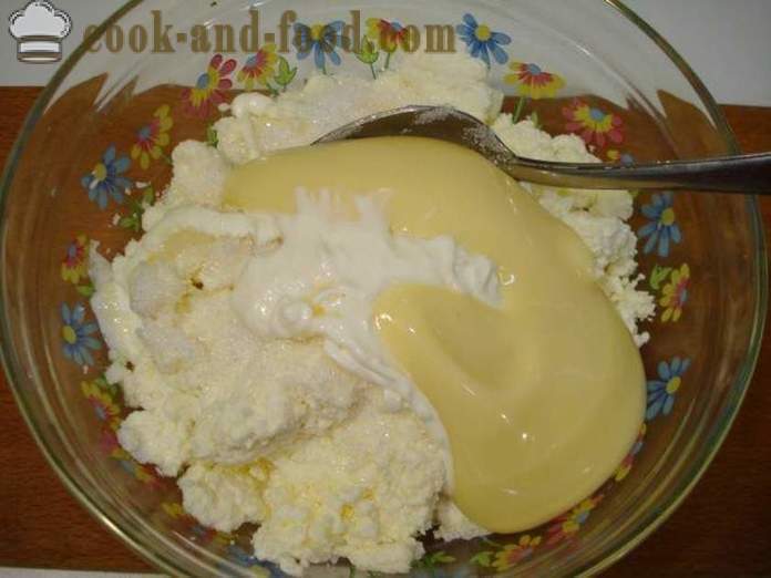 Curd dessert med kondenseret mælk, banan og ribs - hvordan man laver cheesecake dessert uden gelatine, trin for trin opskrift fotos