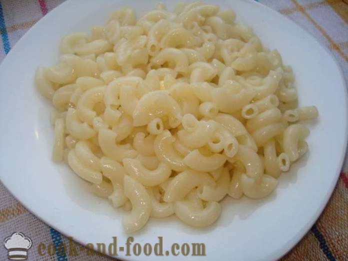 Hvordan til at koge pasta i gryden, så de ikke hænger sammen, trin for trin opskrift fotos