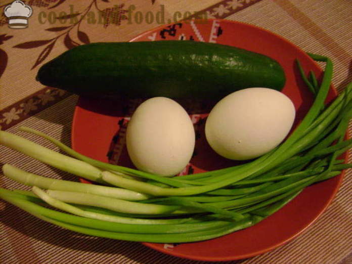 Salat: agurker, æg, purløg og mayonnaise - hvordan man laver agurkesalat med mayonnaise, en trin for trin opskrift fotos
