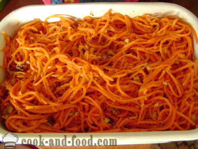 Koreansk salat med gulerødder og nødder - hvordan at tilberede en lækker salat med gulerødder og nødder, med en trin for trin opskrift fotos
