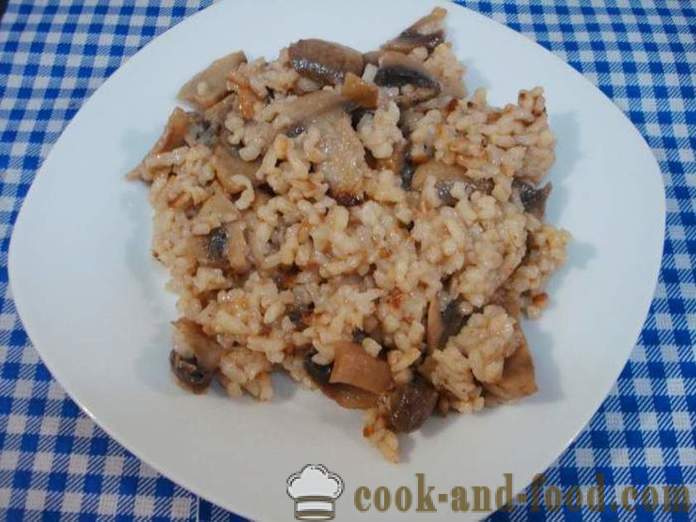 Mushroom risotto med svampe - hvordan man laver risotto derhjemme, trin for trin opskrift fotos