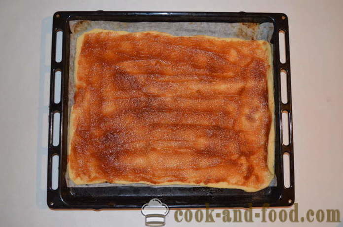 Lækker julekage med æble marmelade i ovnen - hvordan man forbereder en julekage med syltetøj, med en trin for trin opskrift fotos