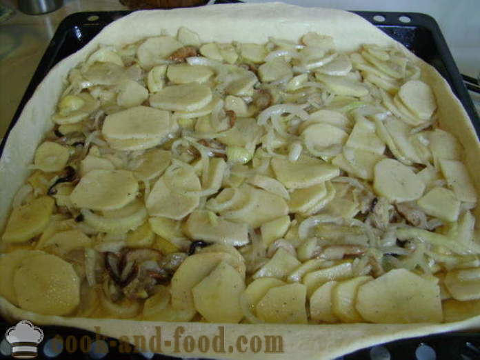 Gær tærte med kartofler og svampe - hvordan man laver en tærte med svampe og kartofler, med en trin for trin opskrift fotos